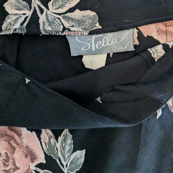 90s VTG Floral Black Skirt - Picture 4 of 4